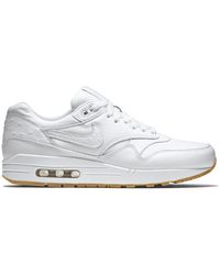 air max with gum bottom