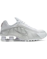 lady foot locker nike shox