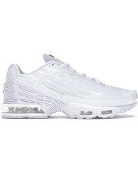 triple white air max plus 3