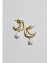 & Other Stories - Intertwined Freshwater Pearl Hoops - Lyst