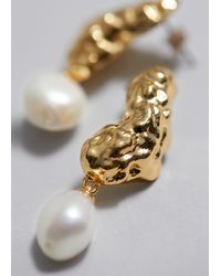 & Other Stories - Sculpted Pearl Drop Earrings - Lyst