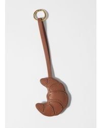 & Other Stories - Leather Croissant Keyring - Lyst