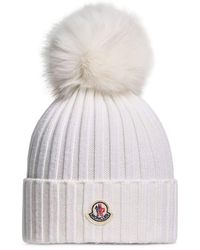 Moncler - Berretto in lana con pon pon - Lyst