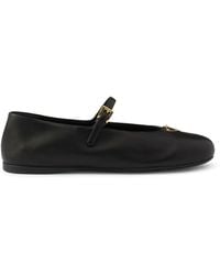 Prada - Ballerine in nappa con logo - Lyst