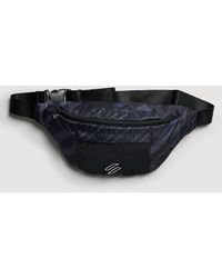 Bespaar 26% Superdry Montauk Stripe Long Bumbag Bagage Garment Bag Voor in het Blauw voor heren Heren Tassen voor voor Heuptassen voor 