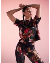 Ted Baker - Elsie Floral Print Quick Dry Training T-Shirt - Lyst