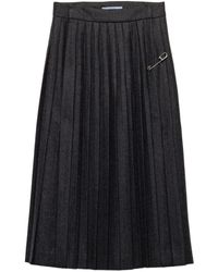 Prada - Gonna Midi Plissettata Con Spilla Da Balia - Lyst