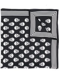 McQueen - Foulard In Seta Nera Con Skull All-Over - Lyst