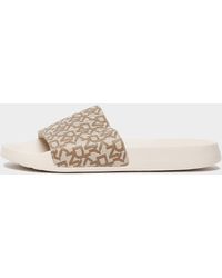 nike wmns benassi solarsoft