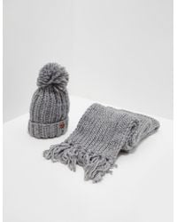 barbour hat and scarf set cream