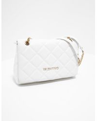 tote with zipper top
