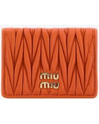 Miu Miu - Logo Plaque Matelassé Leather Cardholder - Lyst