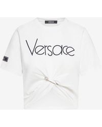 Versace - Safety Pin Logo Cropped T-Shirt - Lyst
