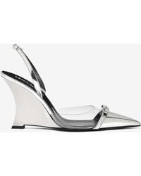 Versace - Gianni Ribbon 95 Metallic Leather Wedge Pumps - Lyst
