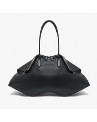 McQueen - Maxi Manta Calf Leather Shoulder Bag - Lyst