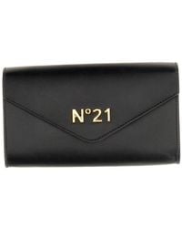 N°21 - Wallet With Chain And Logo - Lyst