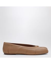 Maison Margiela Nude Leather New Tabi Ballerina in Brown | Lyst