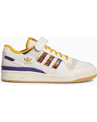 adidas Originals - Sneaker forum 84 low bianca/oro/viola - Lyst