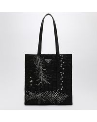 Prada - Borsa shopping media nera in re-nylon con ricamo - Lyst