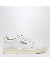 Autry - Medalist Low Sneaker Aus Weißem/Hellblauem Leder Und Veloursleder - Lyst