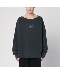 スウェット・トレーナー MAISON MARGIELA FADED BLACK SWEATSHIRT WITH PRINTED LOGO Maison Margiela Faded Sweatshirt With Printed Logo in Black