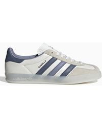 adidas Originals - Sneaker gazelle indoor bianca/blu - Lyst
