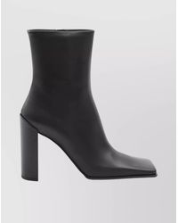 Alaïa - Leather Square-Toe Ankle Boots - Lyst