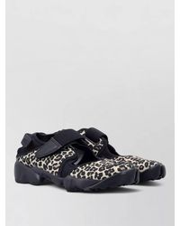 Nike - Split-Toe Strap Sandals - Lyst