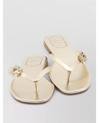 Roger Vivier - Leather Thong Sandals Crystal Strap Detail - Lyst