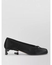 Maison Margiela - Tabi Satin Pumps Block Heel Bow Round Toe - Lyst