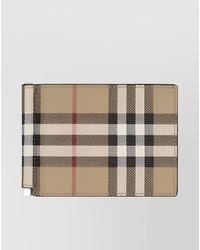 Burberry - Vintage Check Bi-Fold Cardholder - Lyst