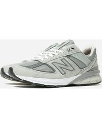 all white new balance 990