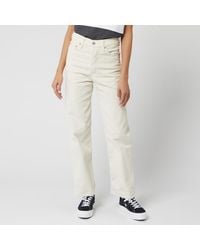 white levi's straight leg jeans
