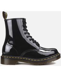 dr martens black shiny boots