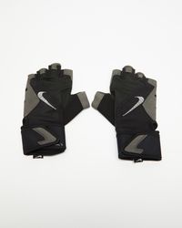 Men's Nike Gloves from A$28 | Lyst Australia
