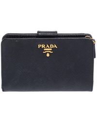 prada women's wallet