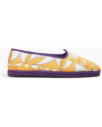 Emilio Pucci - Bedruckte slippers aus glänzendem twill - Lyst