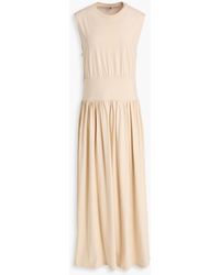 TOTEME - Maxikleid aus baumwoll-jersey mit raffung - Lyst