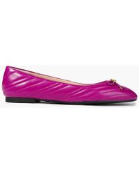 Damen Schuhe Flache Schuhe Ballerinas und Pumps Stuart Weitzman Leder Nudistcurve 100 in Pink 