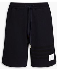 Thom Browne - Gestreifte shorts aus baumwollfrottee mit tunnelzug und applikationen - Lyst