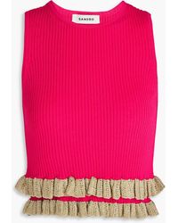 Sandro - Cropped tanktop aus rippstrick mit häkelbesatz und rüschen - Lyst