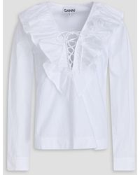 Ganni - Bluse aus baumwollpopeline mit rüschen - Lyst