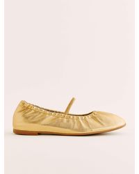 Reformation - Buffy Ruched Ballet Flat - Lyst
