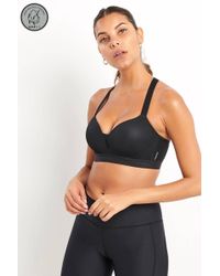 triumph triaction magic motion sports bra
