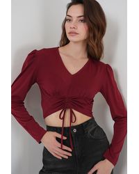 Bigdart - Textured V-Neck Crop Top With Ruffle Detail - Lyst
