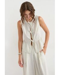 Hiccup - Striped Crew Neck Sleeveless Blouse - Lyst