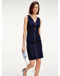 Tommy Hilfiger Jurk Met Dubbele V-hals En Contraststiksel - Blauw