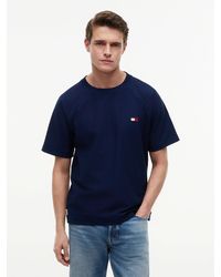 Tommy Hilfiger - Flag Raglan Sleeve Relaxed Jersey T-Shirt - Lyst