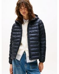Tommy Hilfiger - Steppjacke LW PADDED JACKET ( Serie TH WOMEN) mti Global Stripe an der Kapuze - Lyst