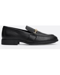 Tommy Hilfiger - Chain Detail Leather Loafers - Lyst